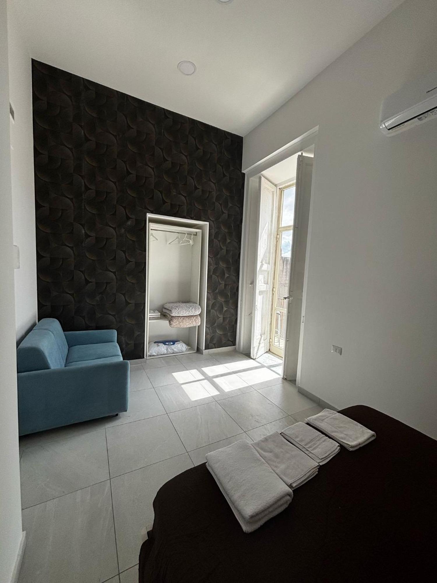 Niki Home Naples Luaran gambar